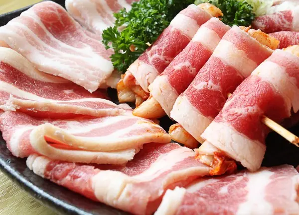 BA RỌI XÔNG KHÓI LÀM MÓN GÌ NGON? GỢI Ý CÁC MÓN ĂN LÀM TỪ BA RỌI XÔNG KHÓI 
